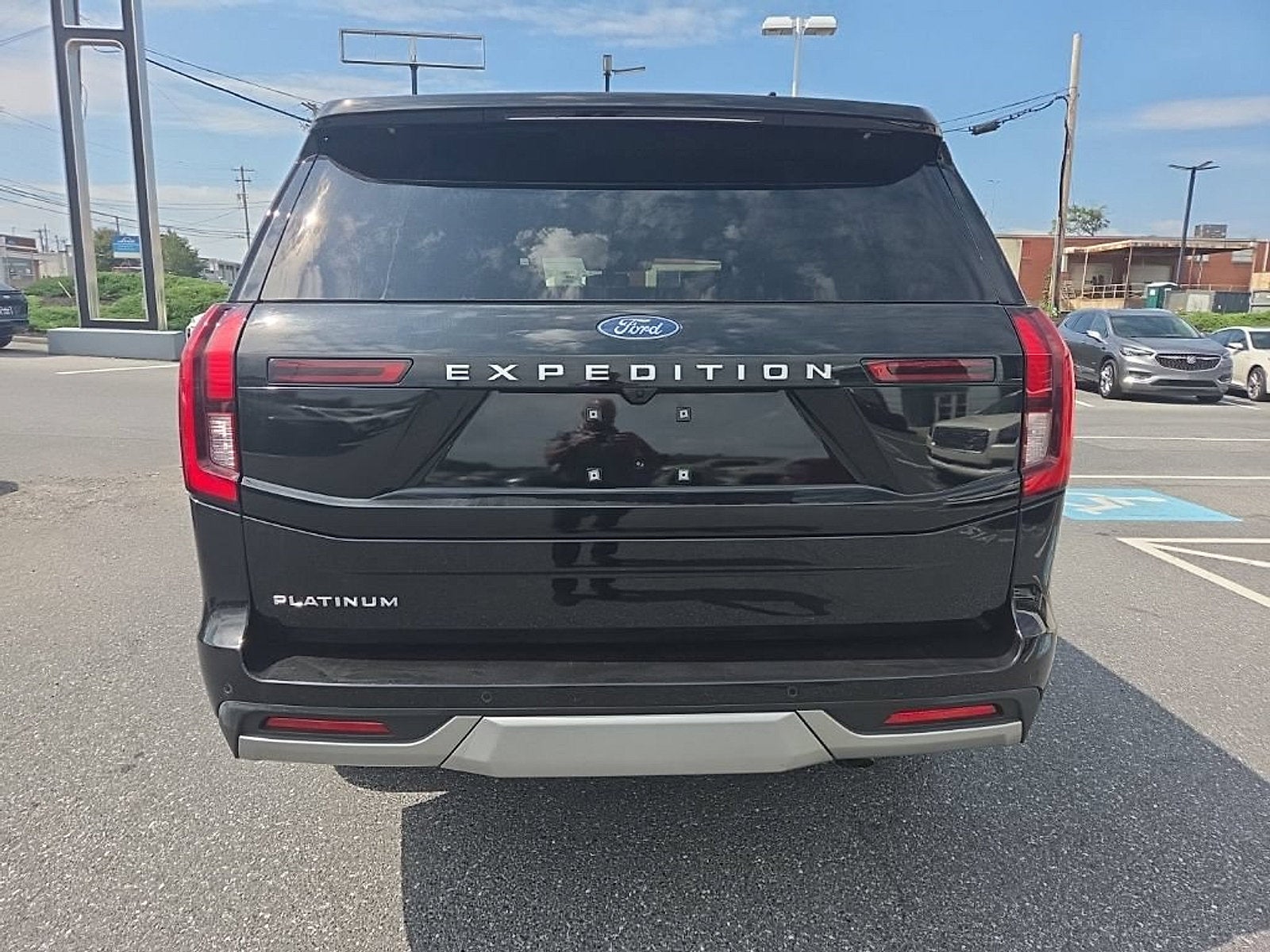 2025 Ford Expedition Platinum