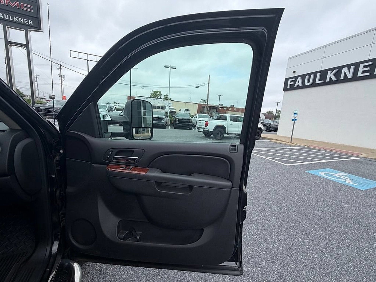 2011 Chevrolet Silverado 3500 HD DRW LTZ