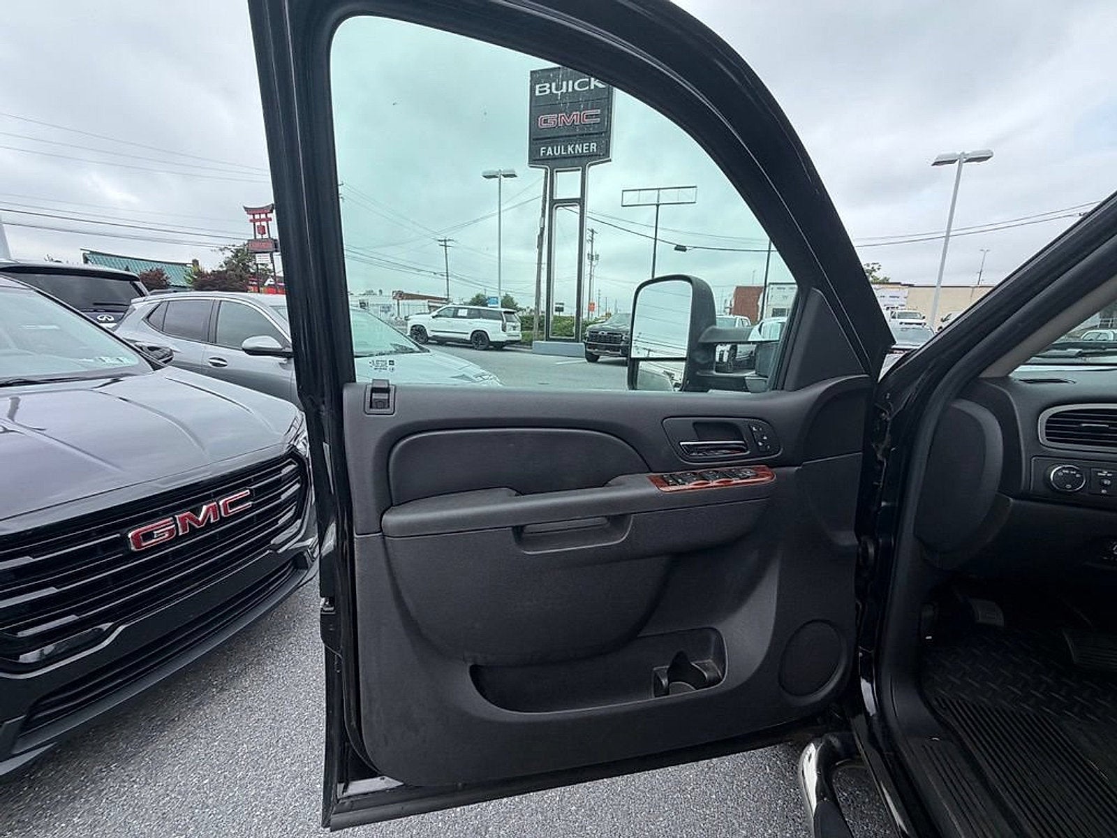 2011 Chevrolet Silverado 3500 HD DRW LTZ