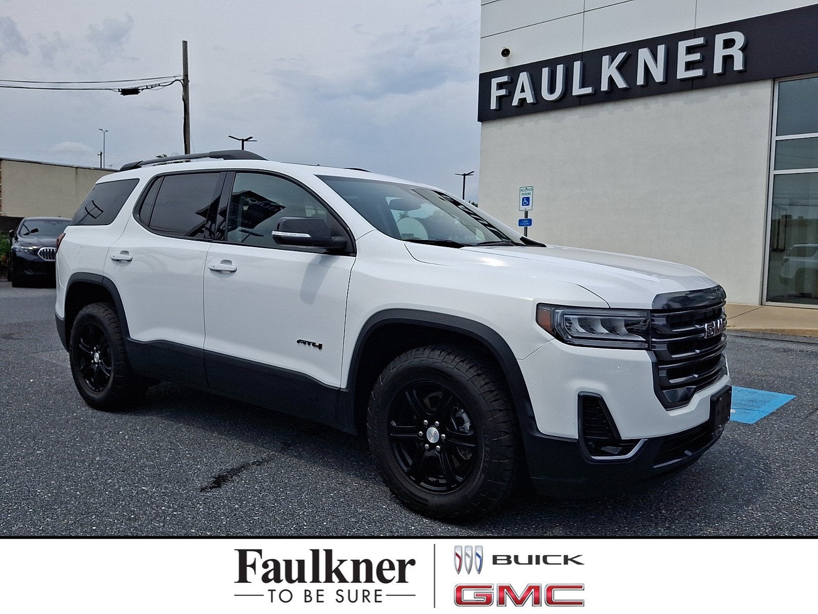 2023 GMC Acadia AT4