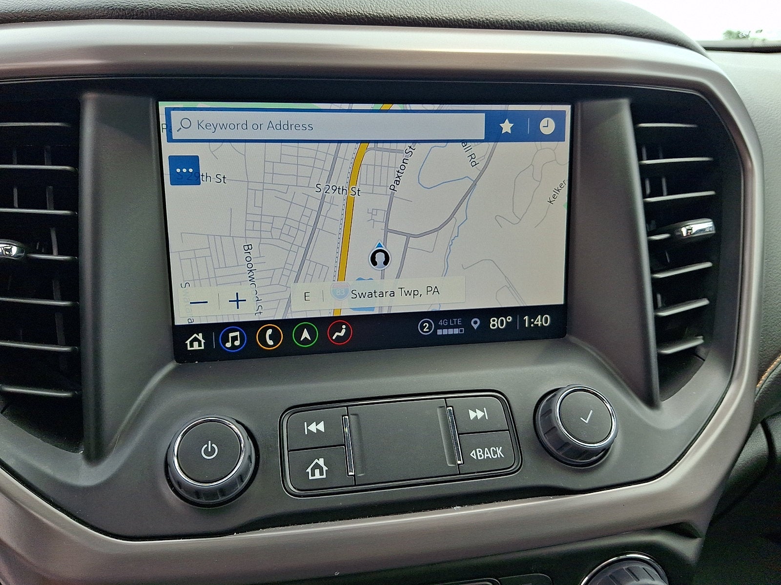2023 GMC Acadia AT4