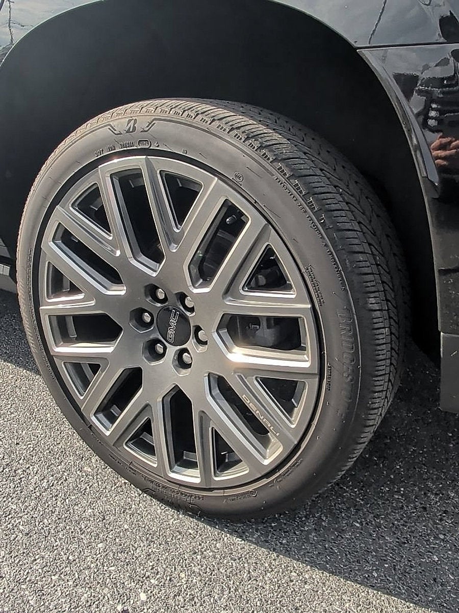 2025 GMC Yukon Denali Ultimate