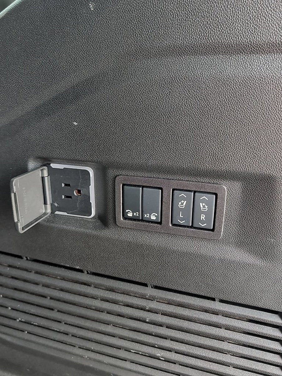 2025 GMC Yukon Denali Ultimate
