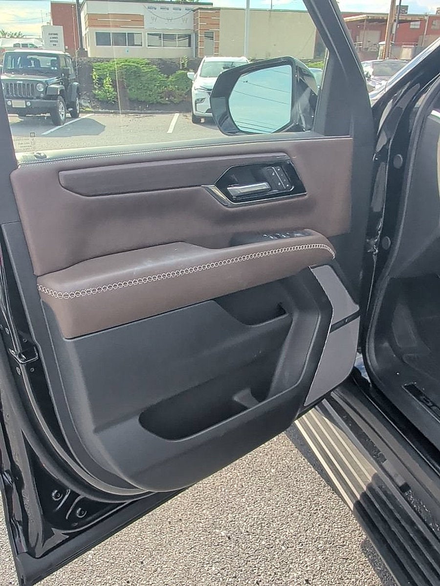 2025 GMC Yukon Denali Ultimate