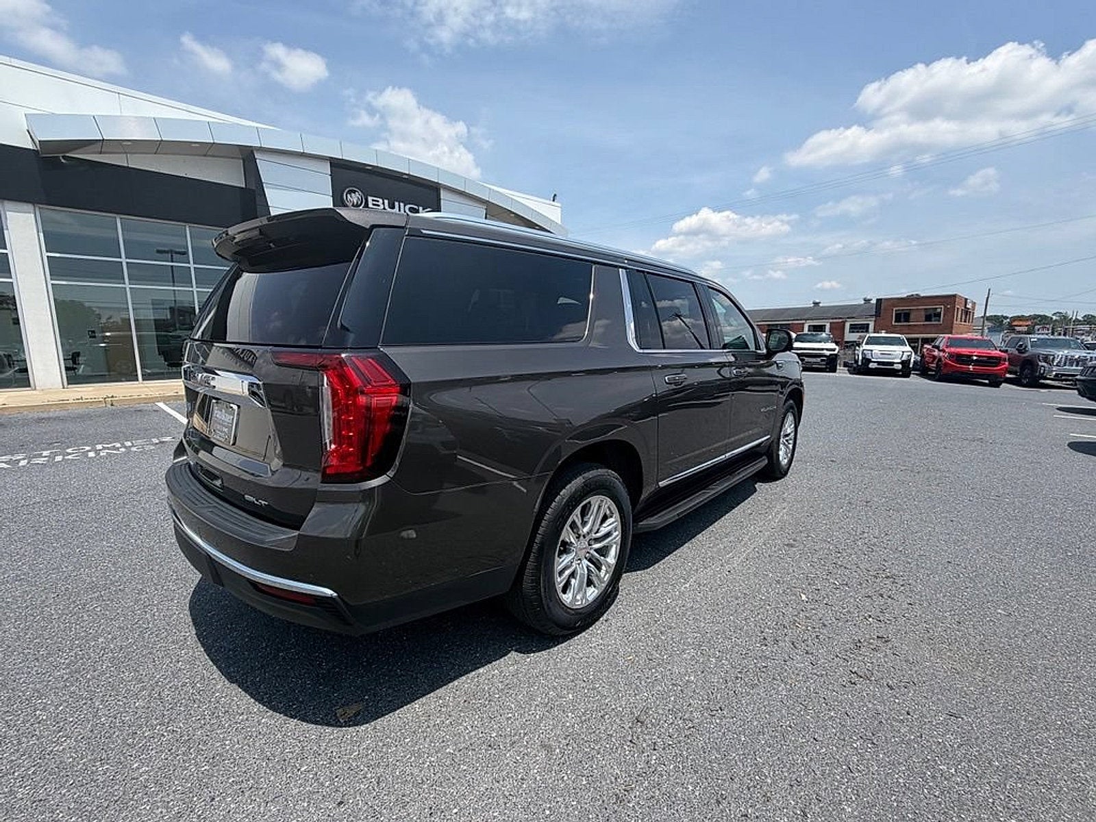 2021 GMC Yukon XL SLT