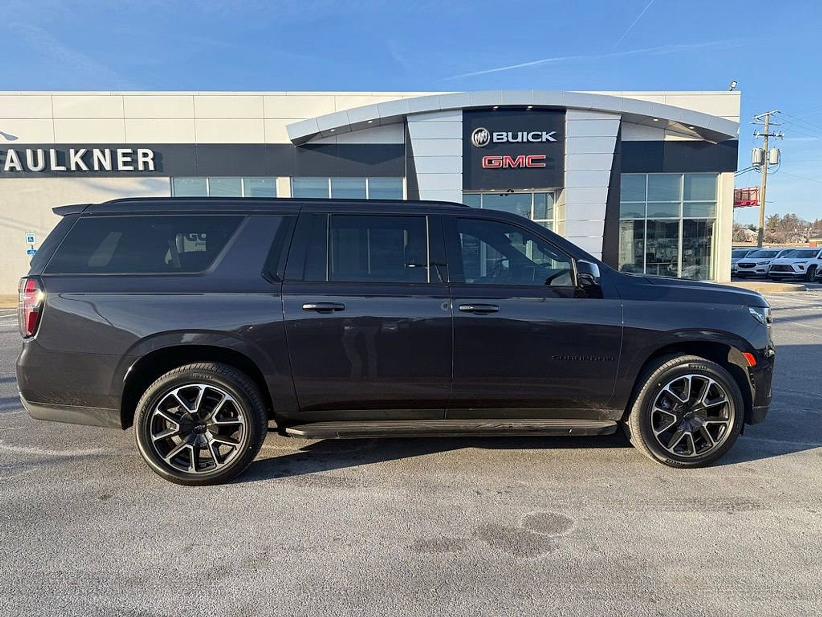 2023 Chevrolet Suburban RST