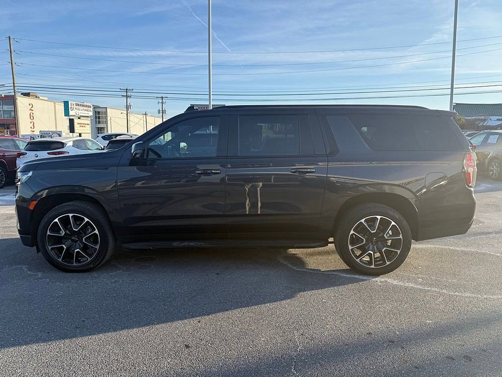 2023 Chevrolet Suburban RST