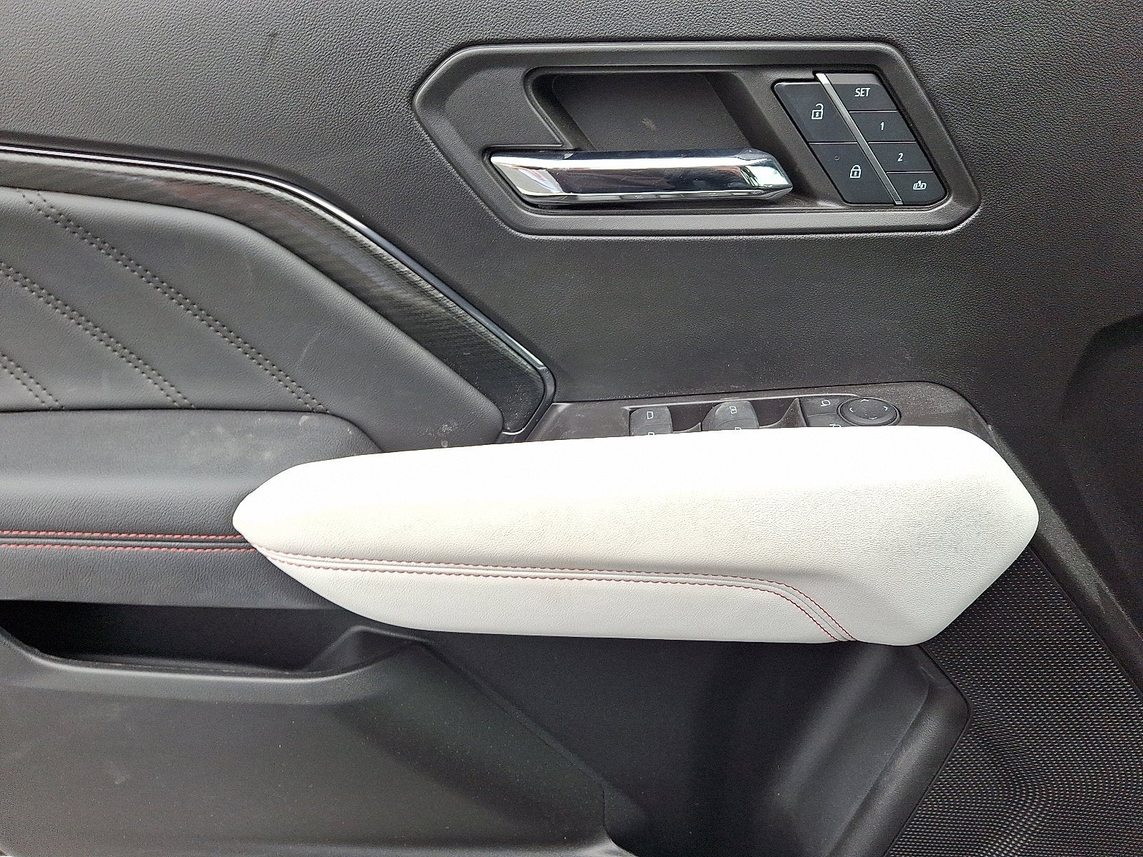 2024 GMC Canyon AT4X