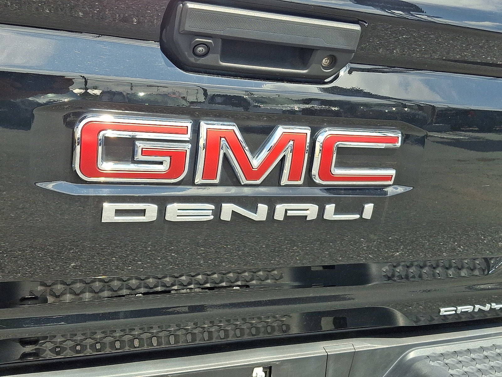 2023 GMC Canyon Denali