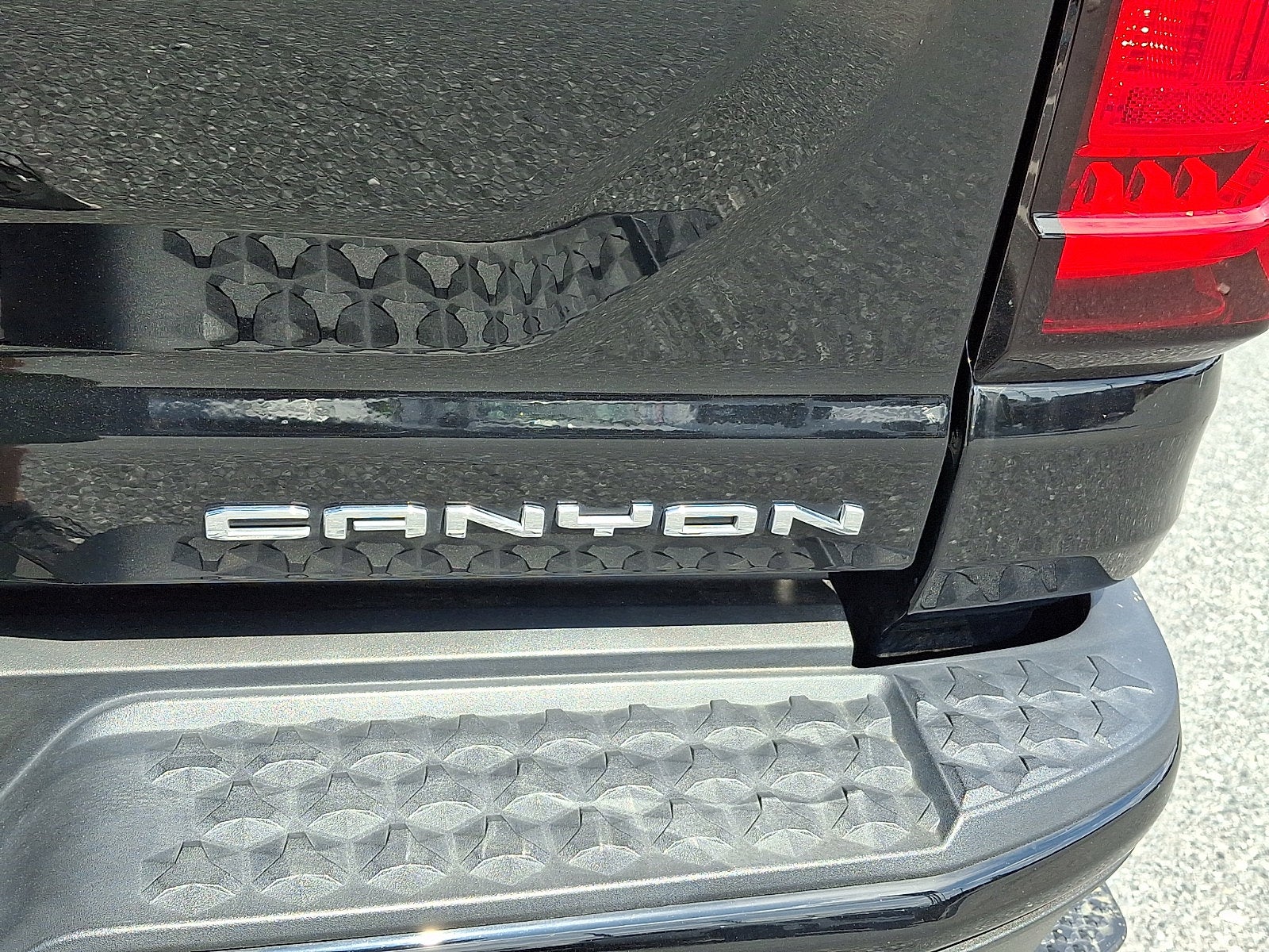 2023 GMC Canyon Denali