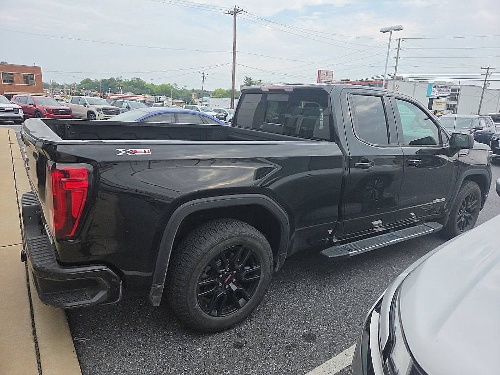 2023 GMC Sierra 1500 Elevation
