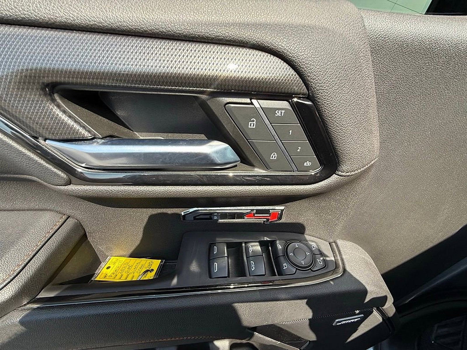 2023 GMC Sierra 1500 AT4