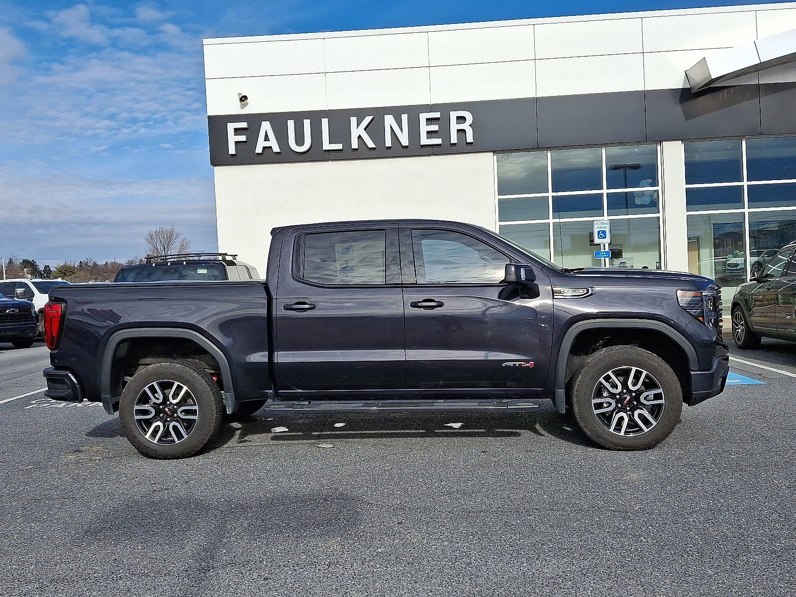 2023 GMC Sierra 1500 AT4