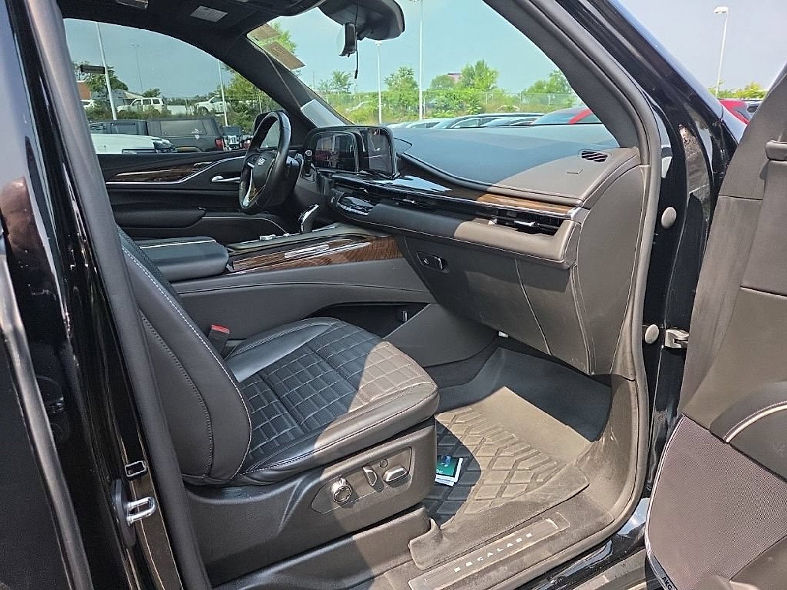 2023 Cadillac Escalade 4WD Sport Platinum