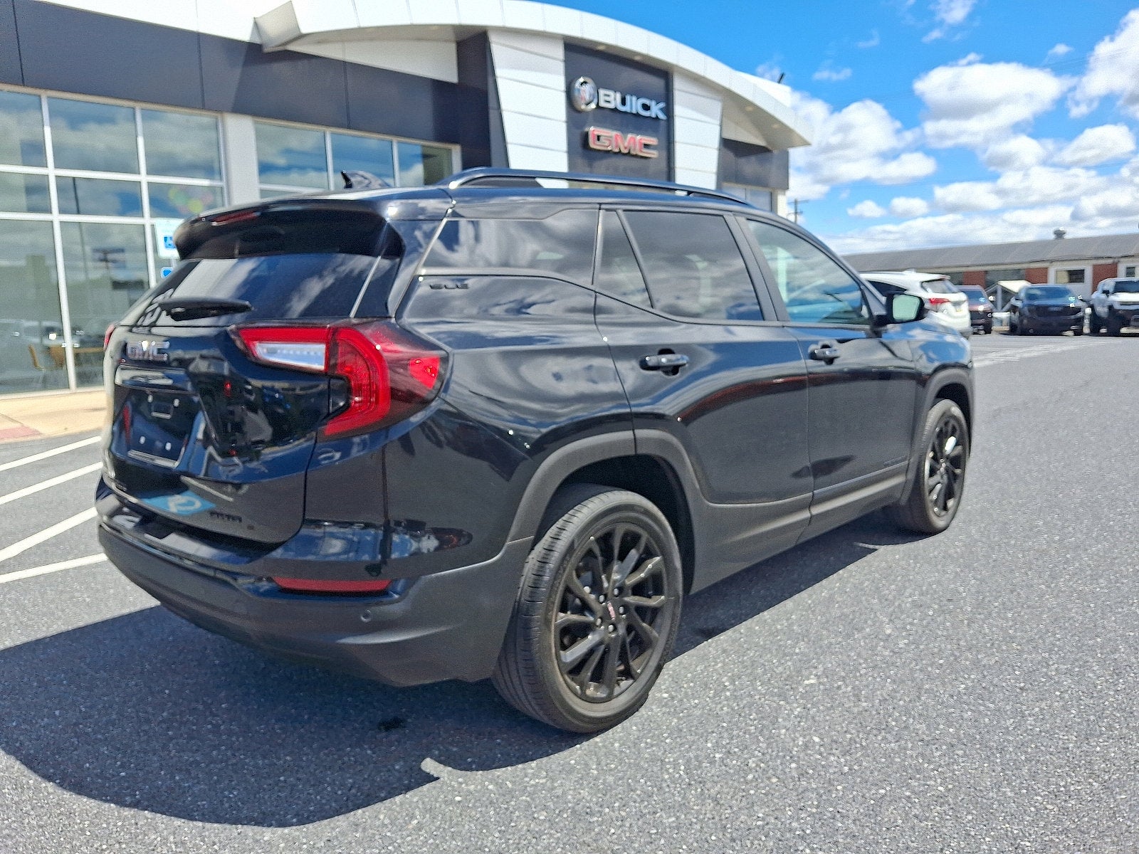 2023 GMC Terrain SLE
