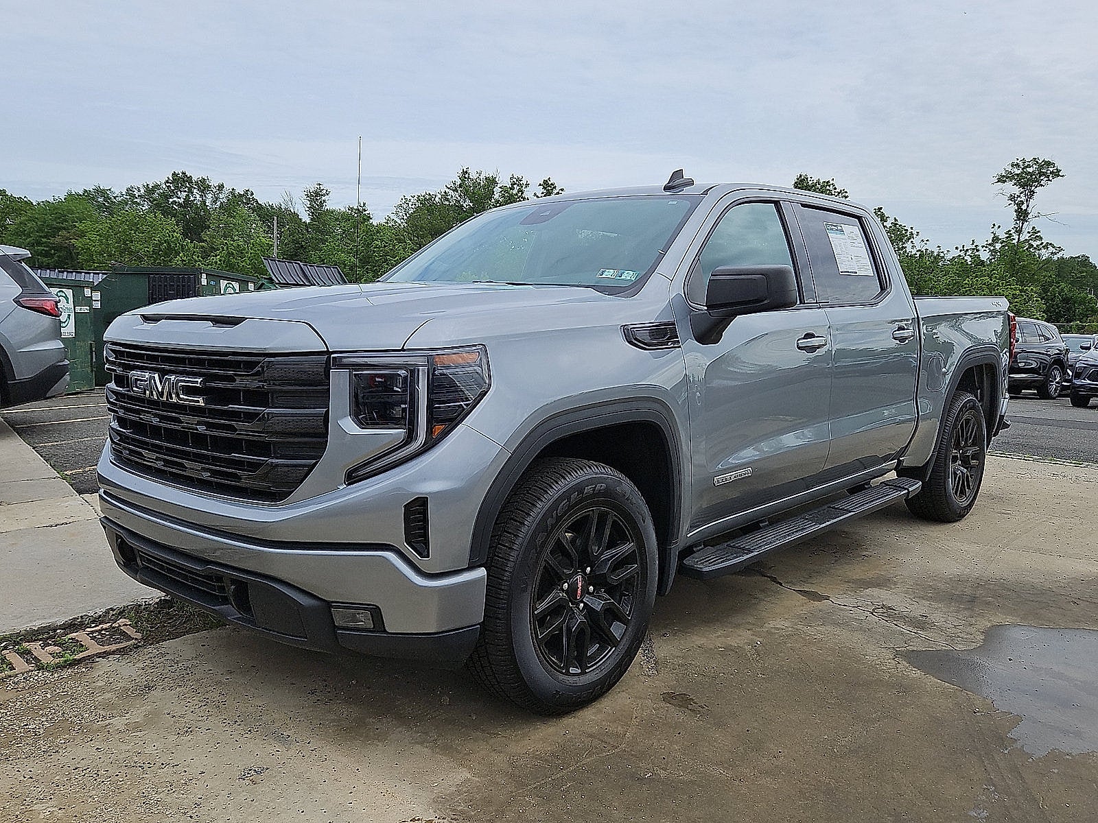 2023 GMC Sierra 1500 Elevation