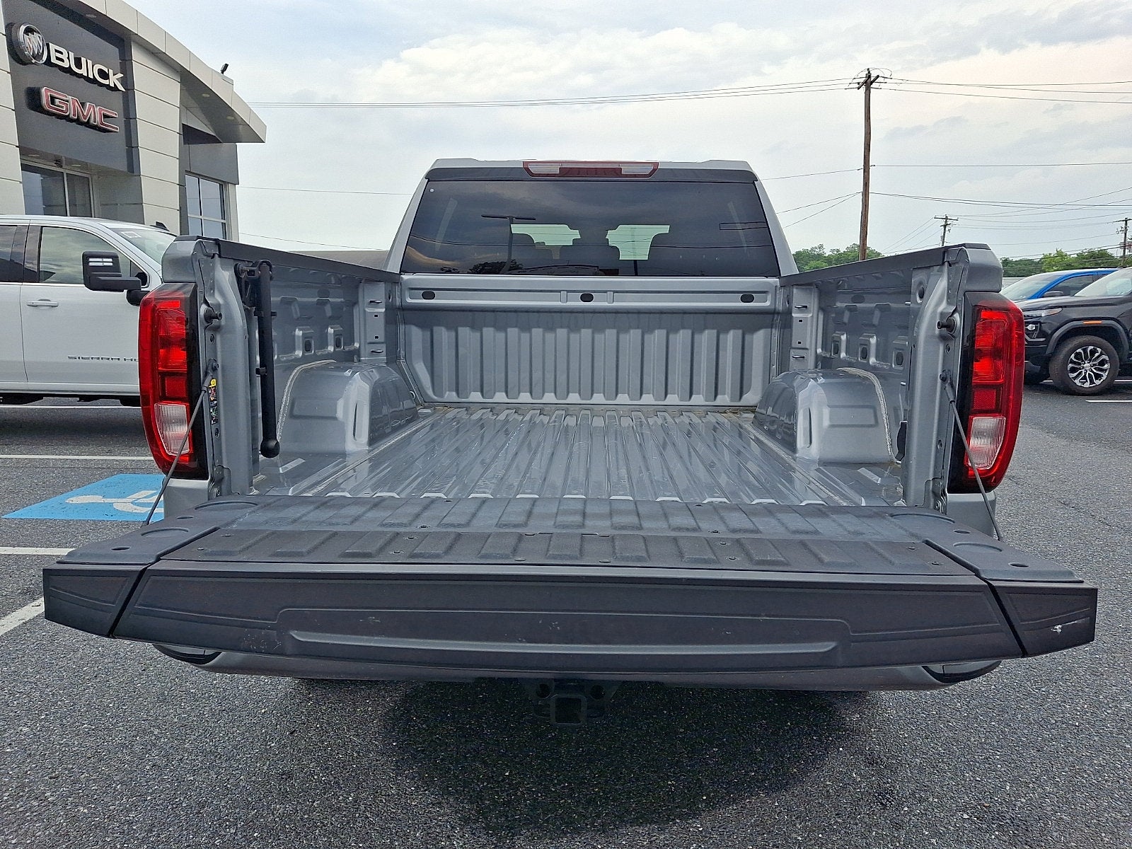 2023 GMC Sierra 1500 Elevation