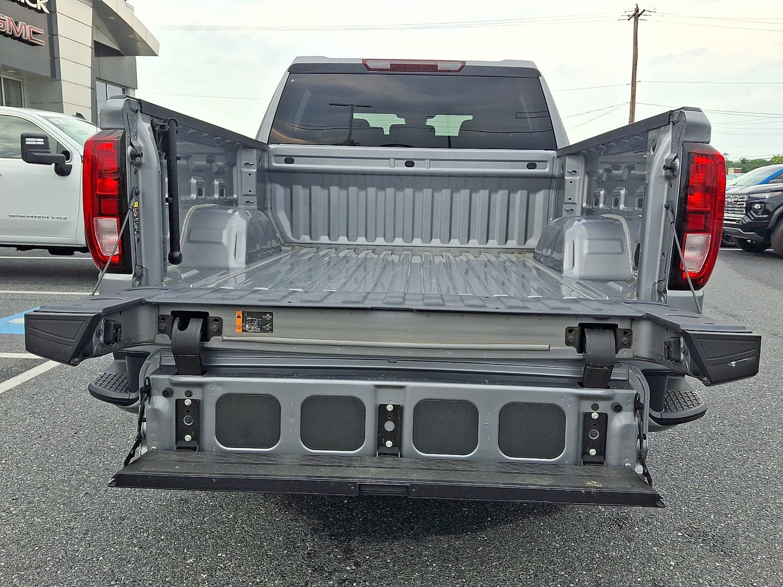 2023 GMC Sierra 1500 Elevation