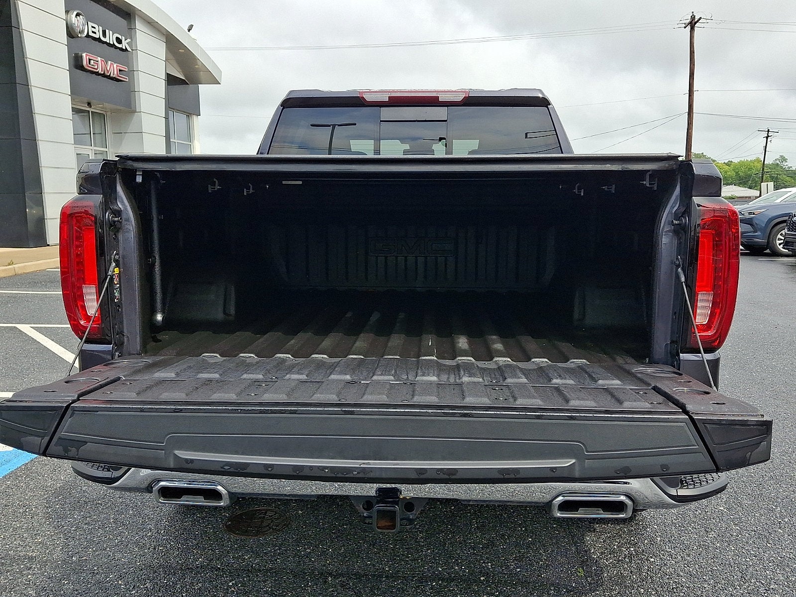 2023 GMC Sierra 1500 SLT