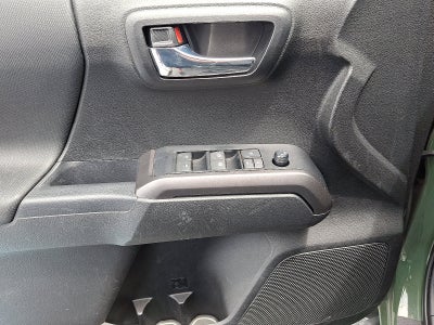 2022 Toyota Tacoma 4WD SR