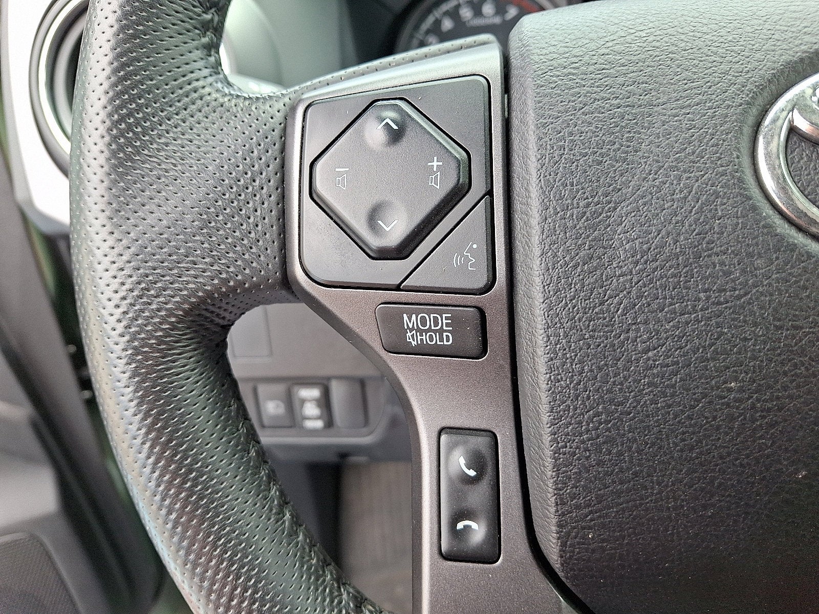 2022 Toyota Tacoma 4WD SR