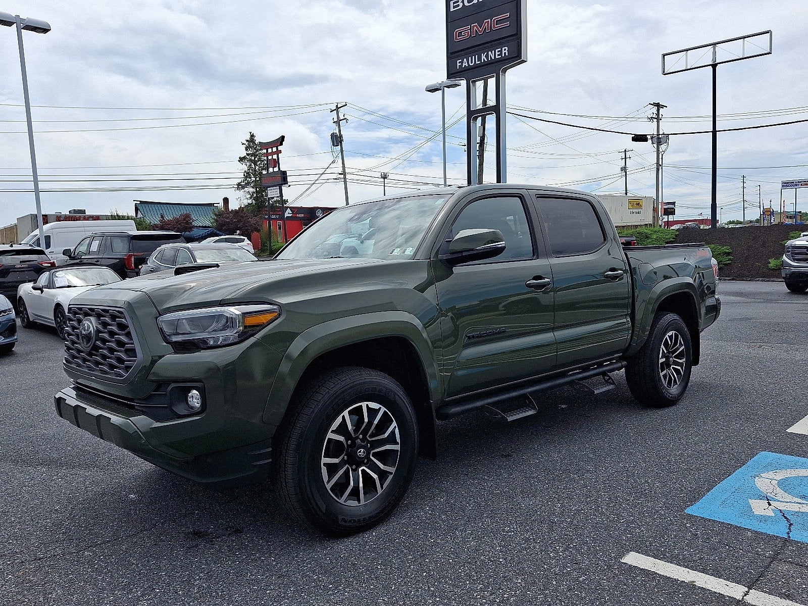 2022 Toyota Tacoma 4WD SR