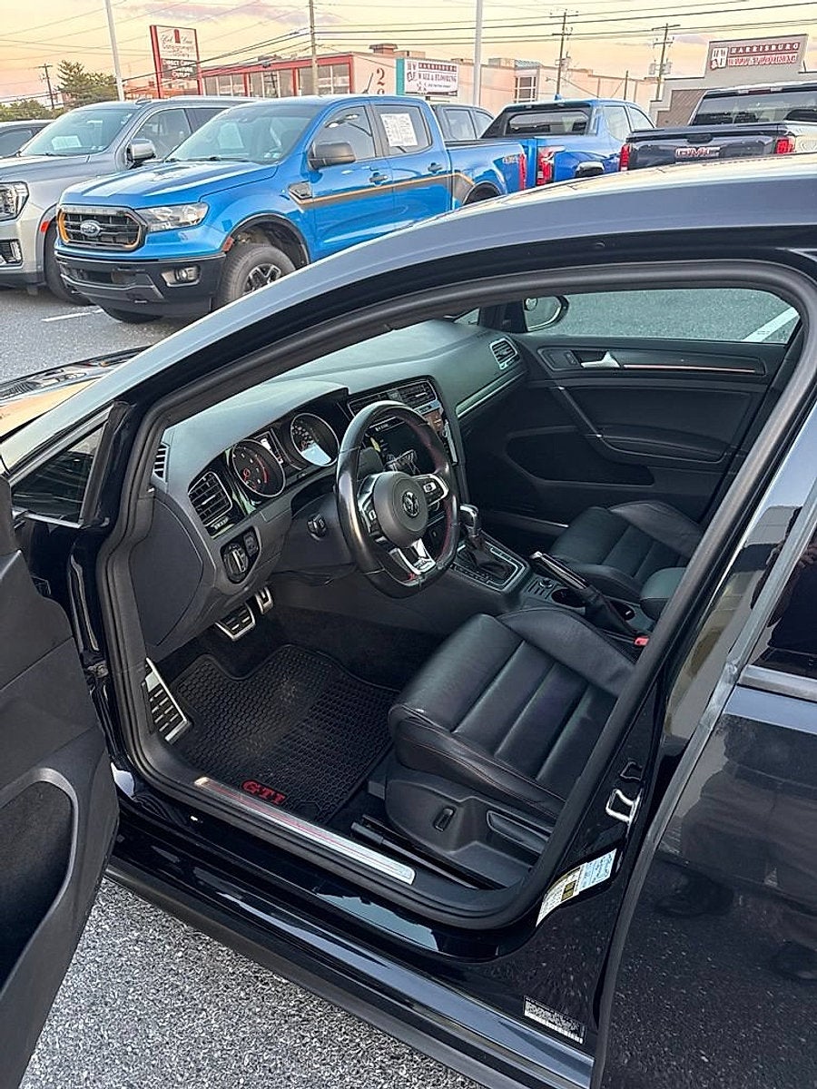 2019 Volkswagen Golf GTI 2.0T SE