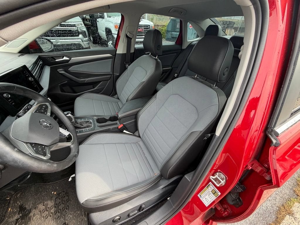 2025 Volkswagen Jetta 1.5T SE