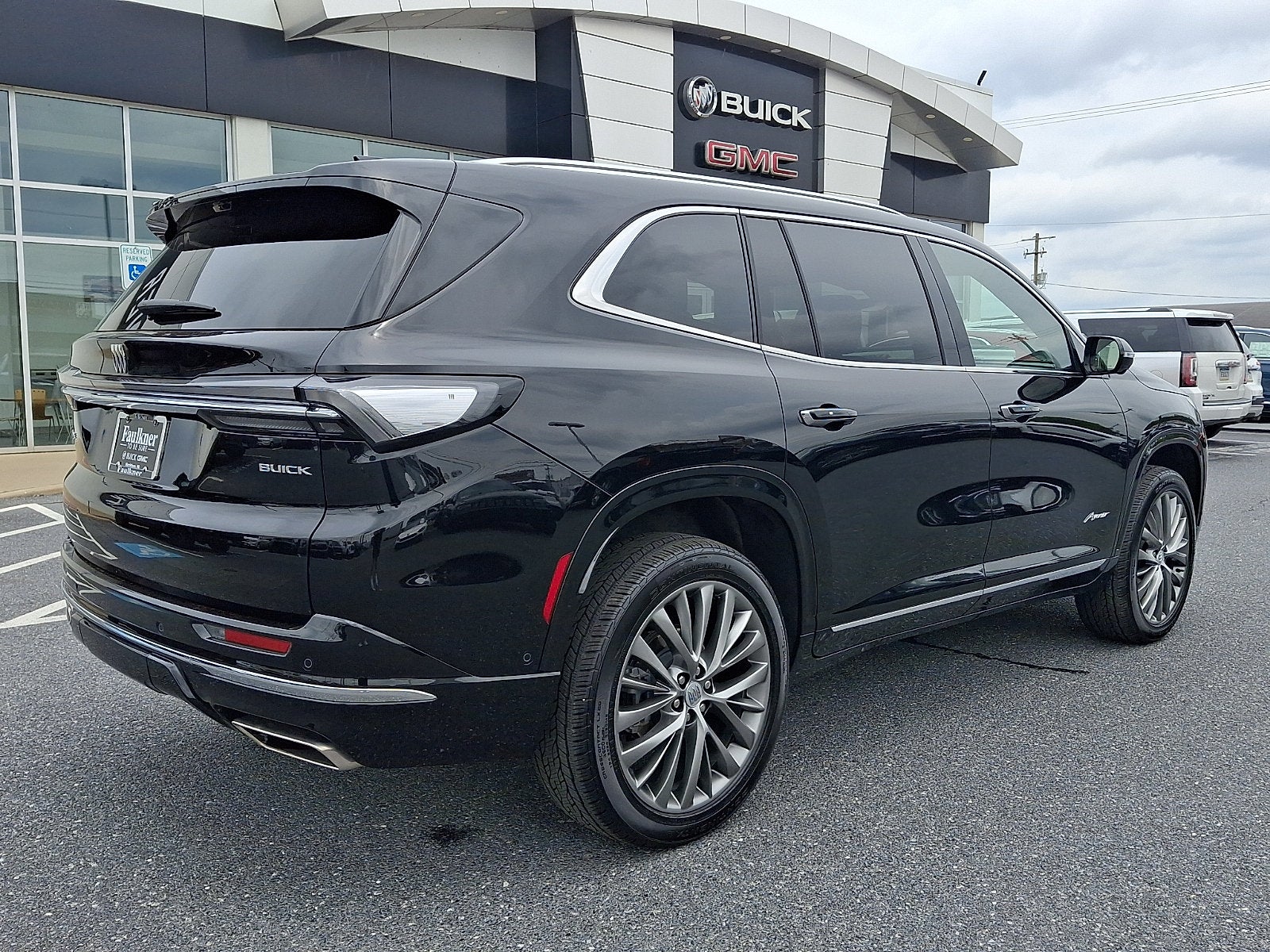 2025 Buick Enclave Avenir