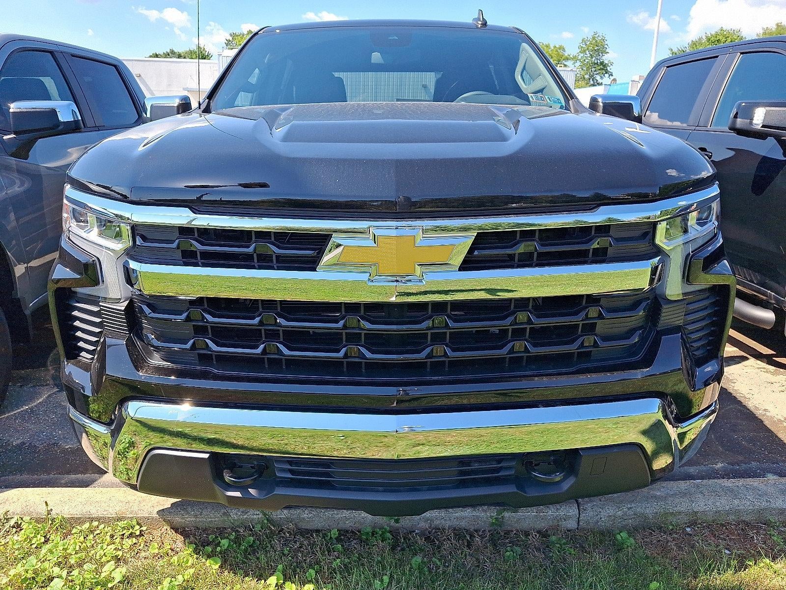 2026 Chevrolet Silverado 1500 Crew Cab Short Box 4-Wheel Drive LT 2FL