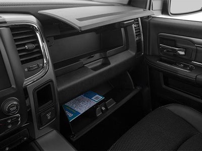 2014 RAM 1500 4WD Crew Cab 5.7 Ft Box Sport