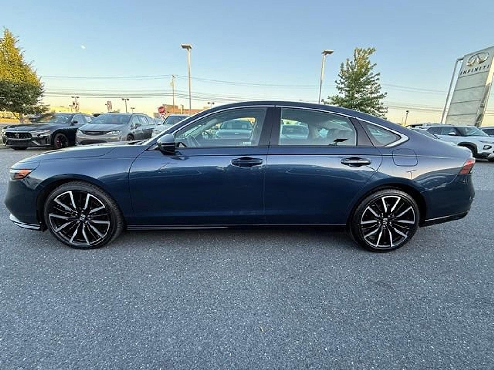 2023 Honda Accord Hybrid Touring Sedan w/o BSI