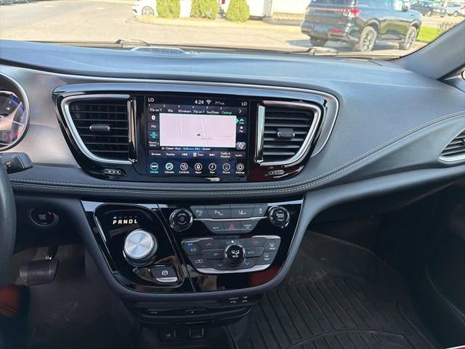 2020 Chrysler Pacifica Hybrid Red S FWD