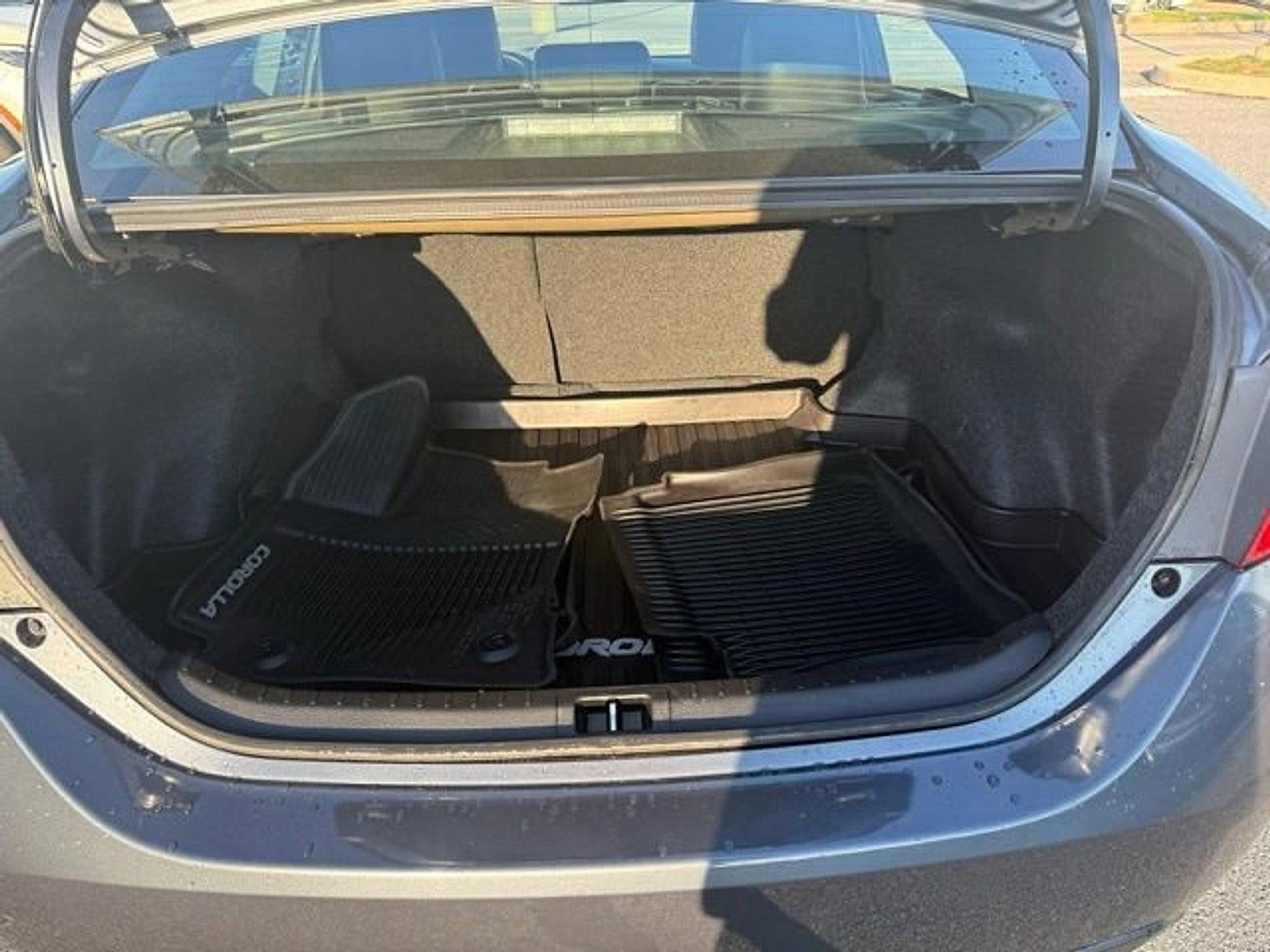 2018 Toyota Corolla SE CVT (Natl)