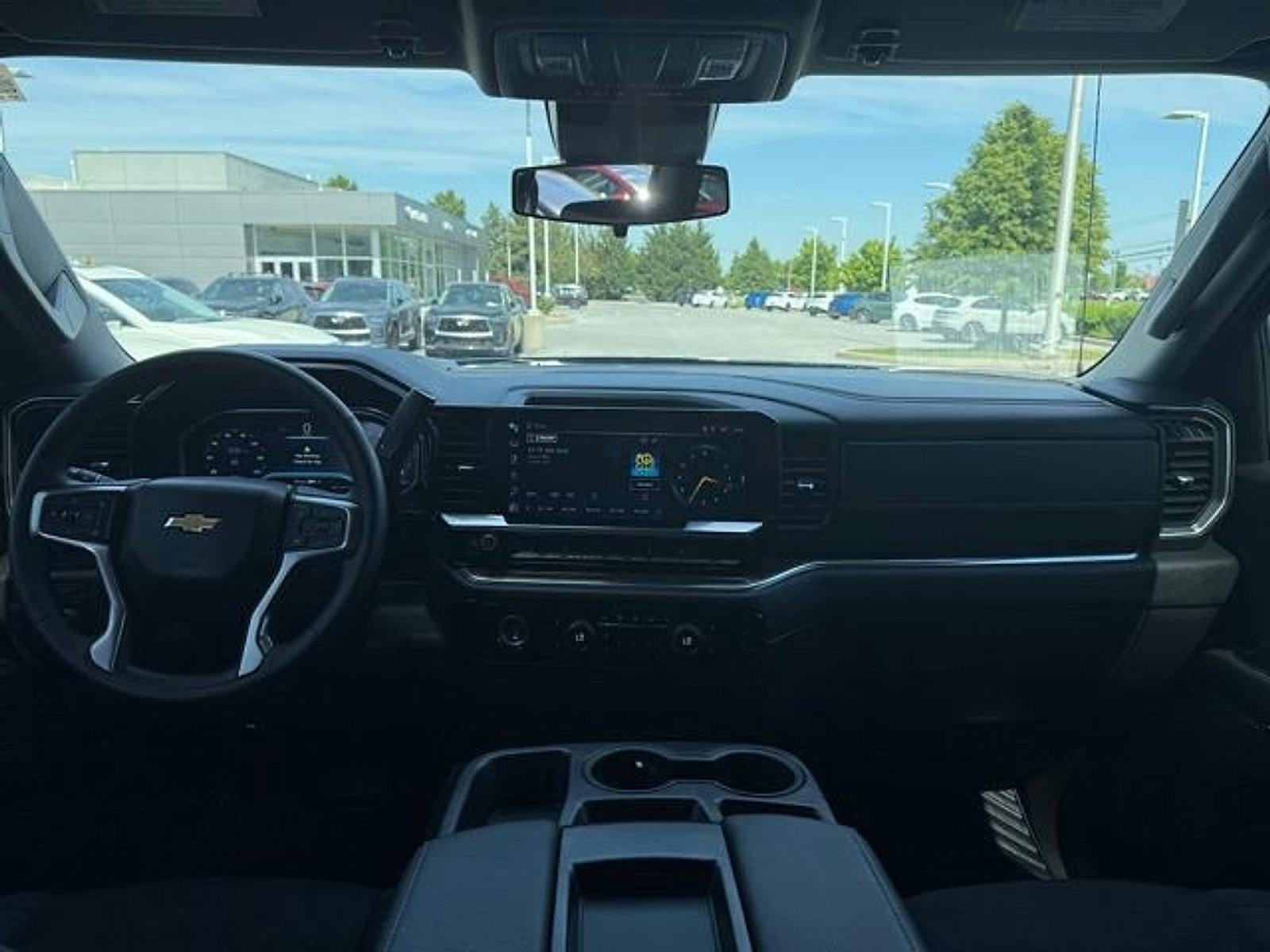 2023 Chevrolet Silverado 1500 Crew Cab Short Box 4-Wheel Drive LT 2FL