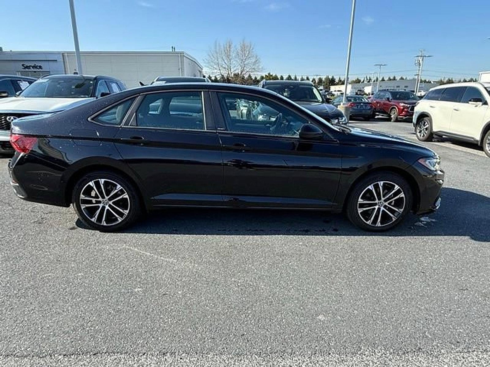 2025 Volkswagen Jetta Sport Auto