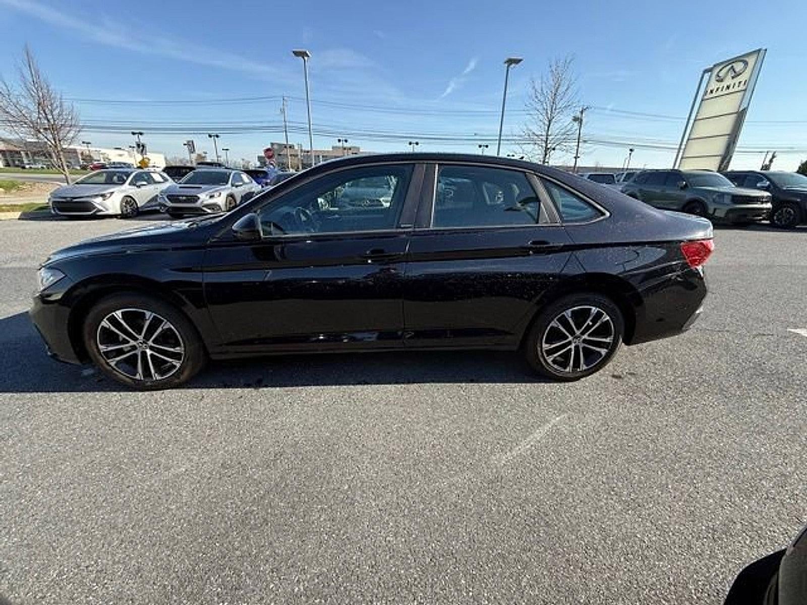 2025 Volkswagen Jetta Sport Auto