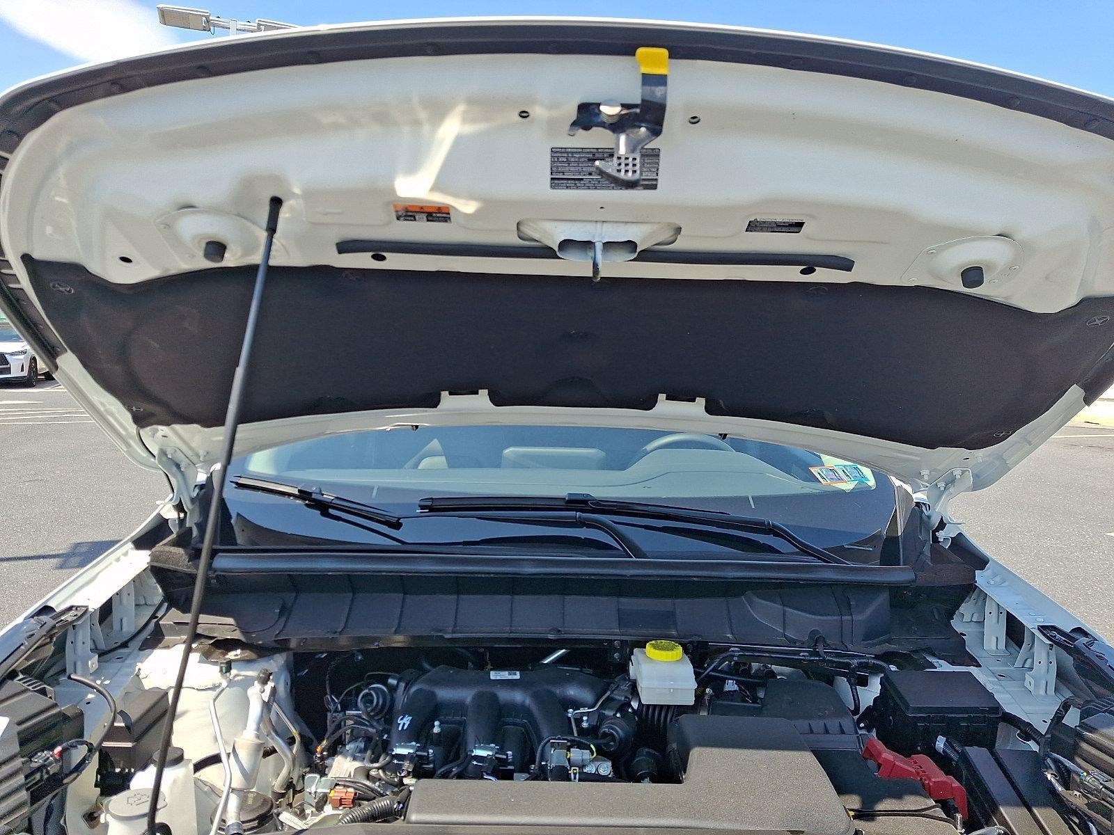 2025 Nissan Pathfinder SL 4WD