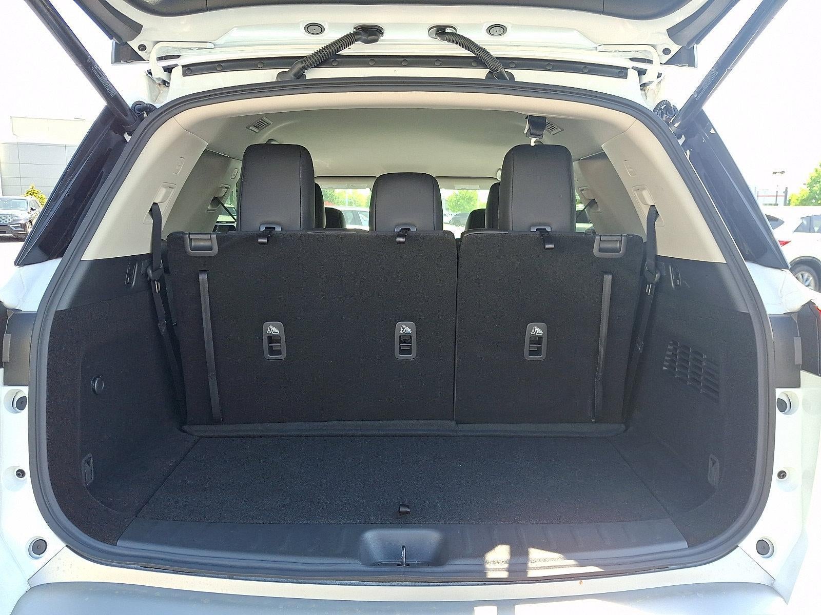 2025 Nissan Pathfinder SL 4WD