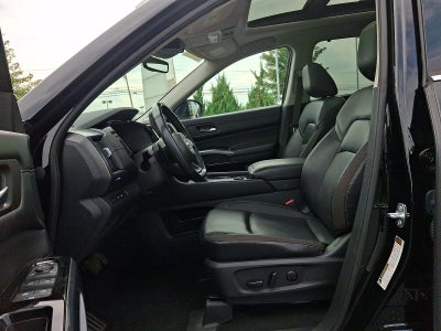 2024 Nissan Pathfinder SL 4WD