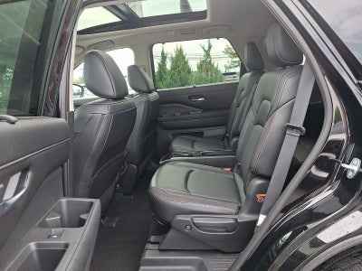 2024 Nissan Pathfinder SL 4WD