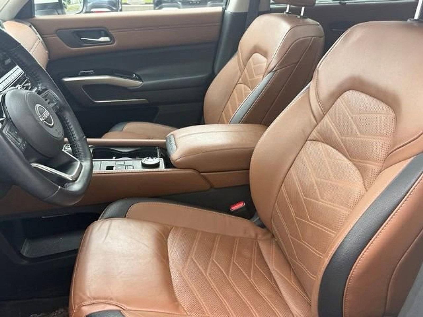 2023 Nissan Pathfinder Platinum 4WD