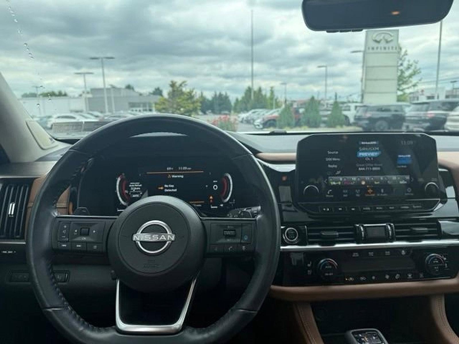 2023 Nissan Pathfinder Platinum 4WD