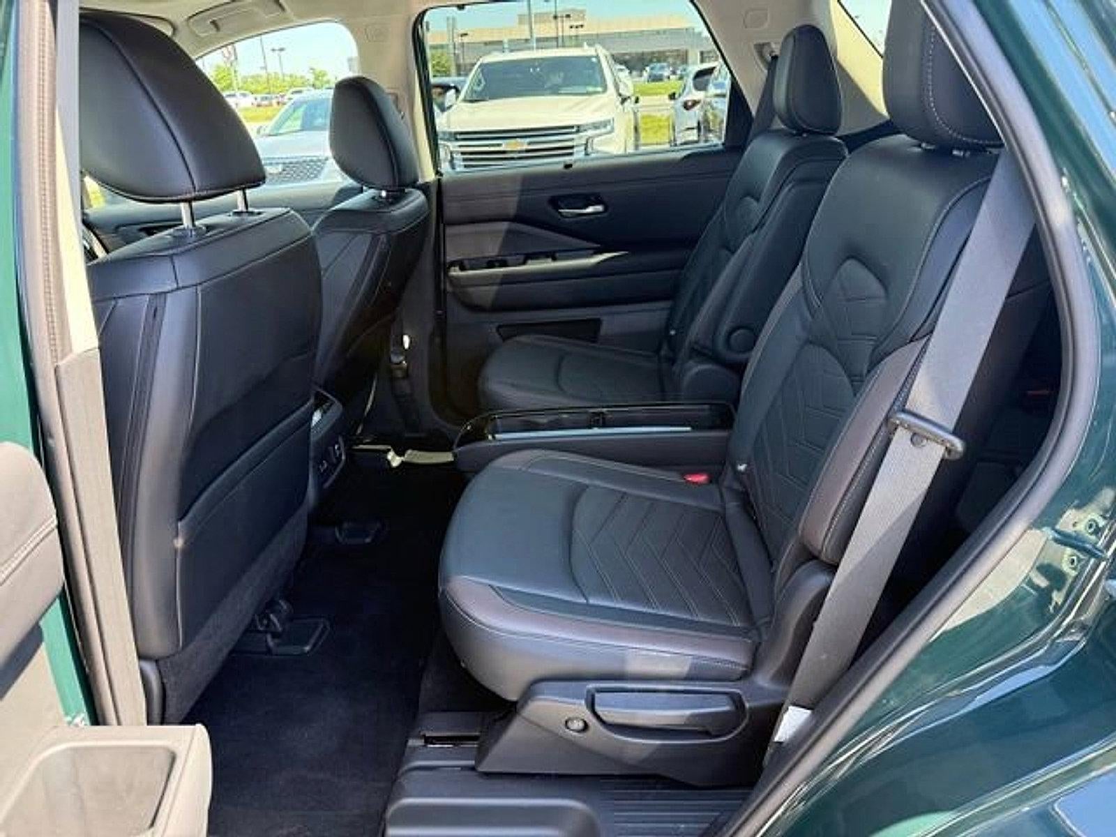 2023 Nissan Pathfinder Platinum 4WD