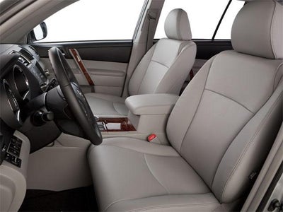 2013 Toyota Highlander 4WD 4dr V6 (Natl)