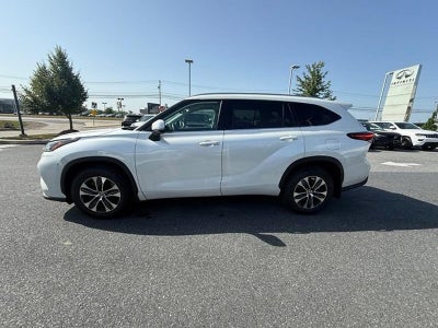 2021 Toyota Highlander XLE AWD (Natl)