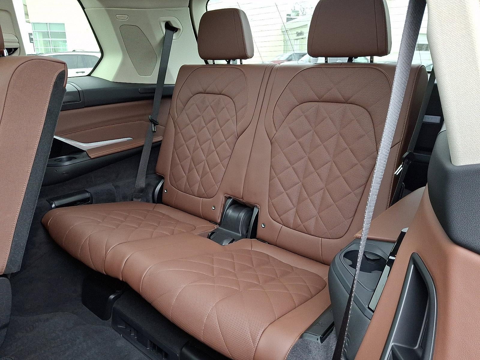 2026 BMW X7 xDrive40i Sports Activity Vehicle