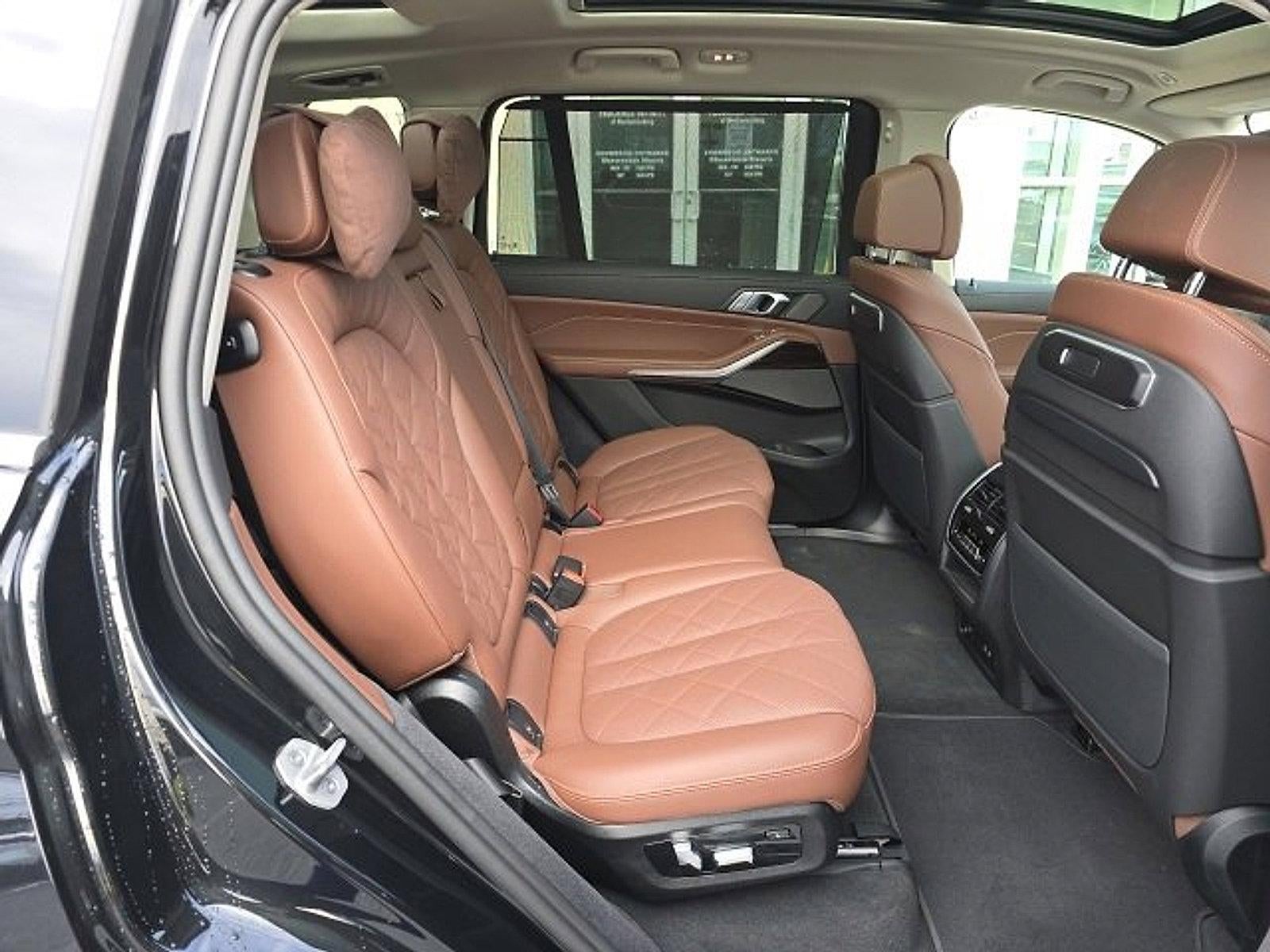 2026 BMW X7 xDrive40i Sports Activity Vehicle