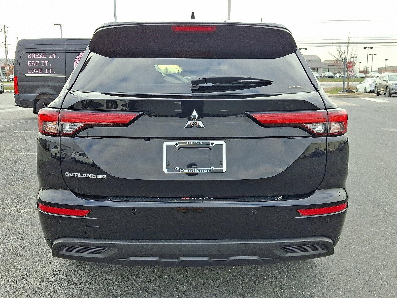 2023 Mitsubishi Outlander ES S-AWC