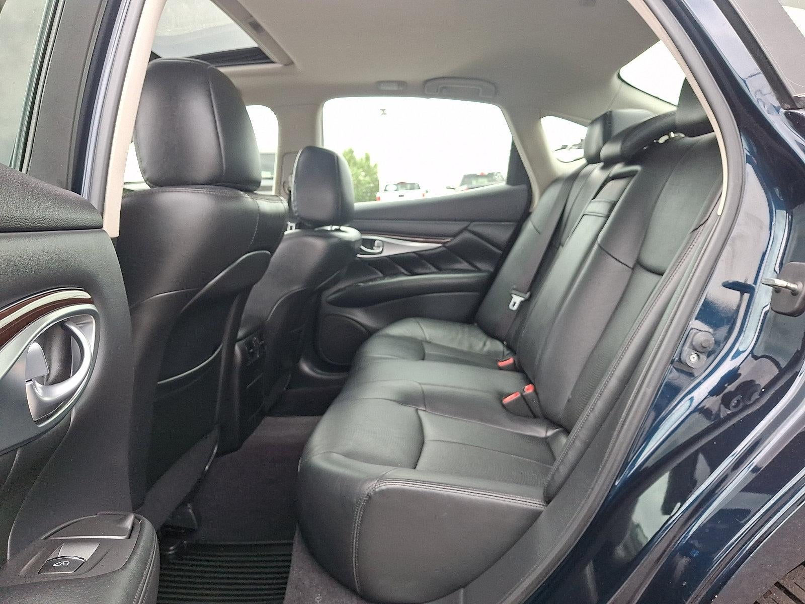 2015 INFINITI Q70 3.7 AWD